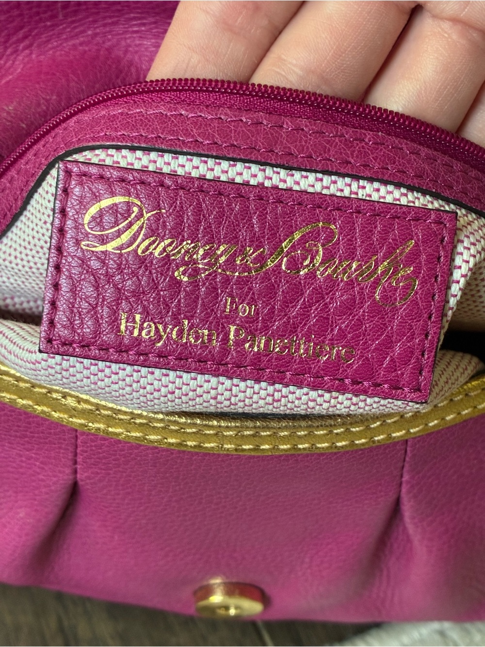 Dooney & Bourke x Hayden Panettiere Gold Plated Leather Clutch, Lim Ed Y2K, Rare - Picture 12 of 15